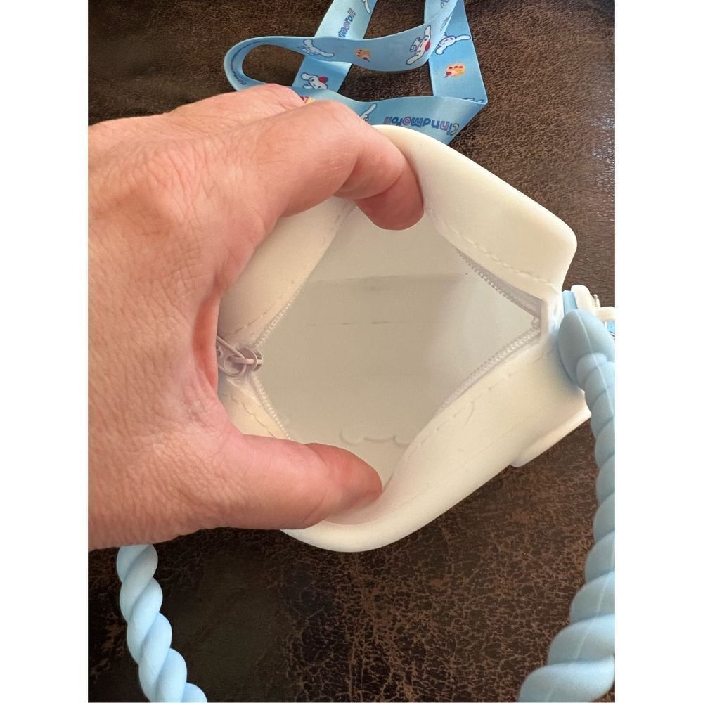 Cinnamoroll Mini Crossbody/Handbag - Picture 4 of 8